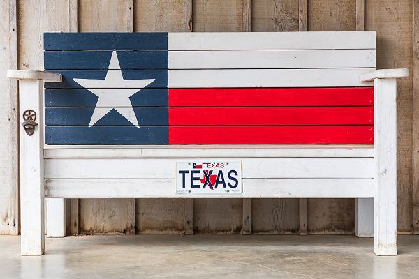 Wilson, Emily M. 아티스트의 Luckenbach-Texas-USA-Bench painted like the Texas flag작품입니다.